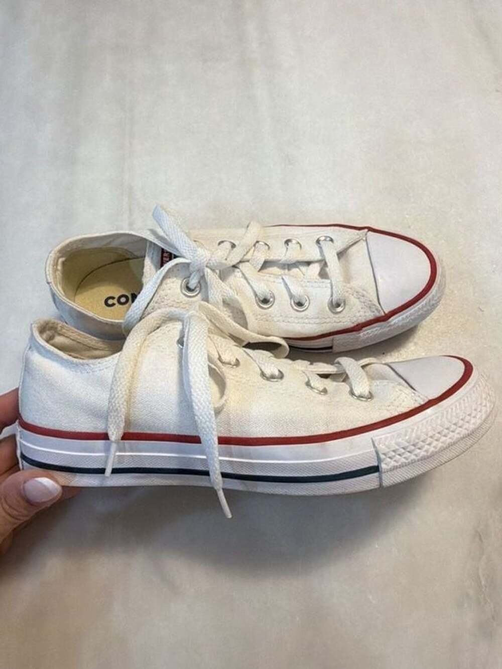 Converse Chuck Taylor All Star Low Top White Canvas Women's 6 Men's 4